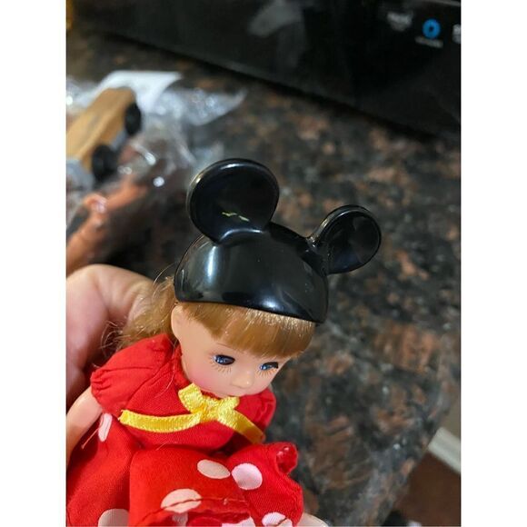 EUC Vintage Madame Alexander Minnie Mouse Mouseketeer Disney Doll - Picture 4 of 6